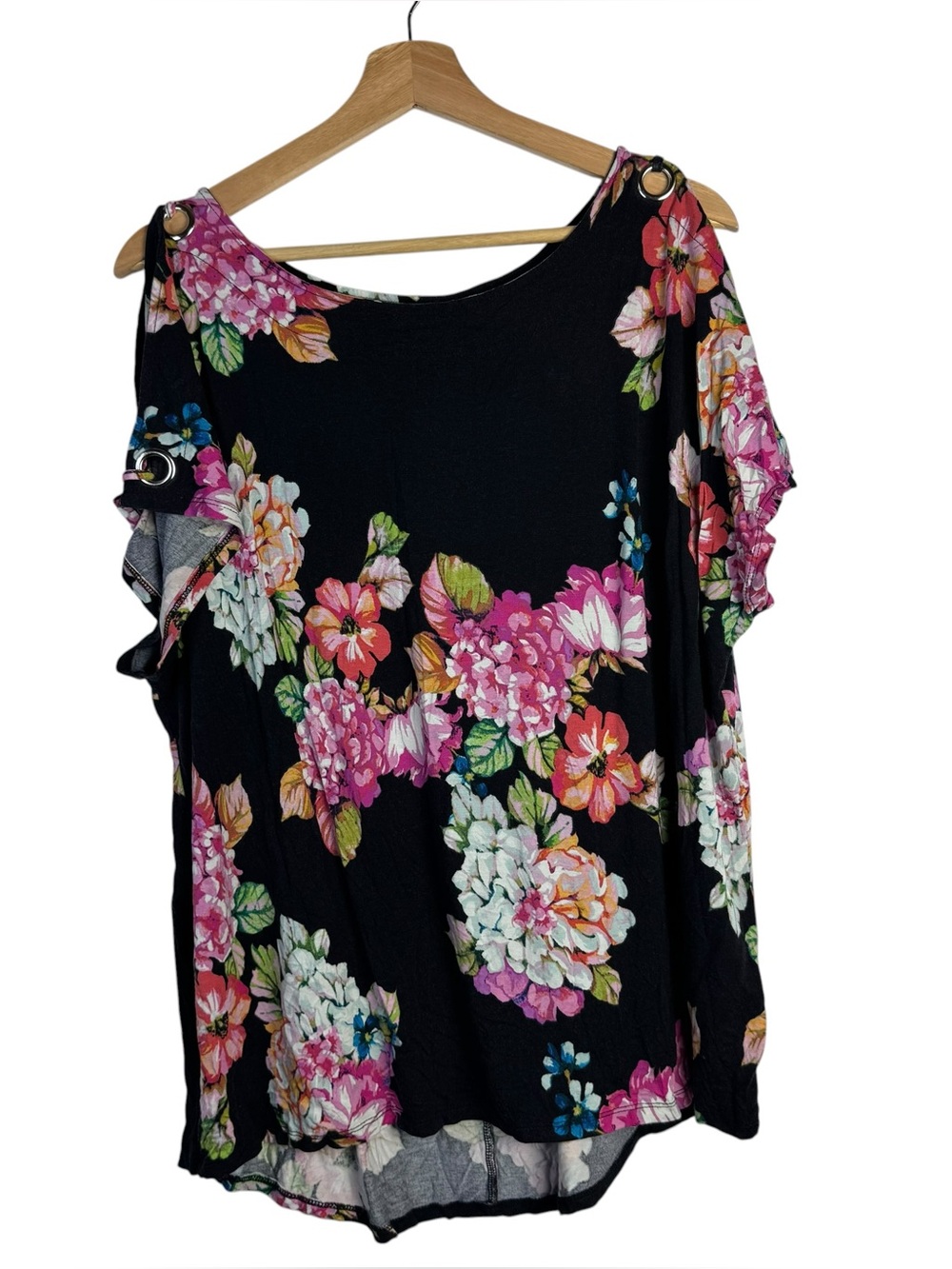 Cable & Gauge Black Colorful Floral Short Sleeve‎ Top 1X